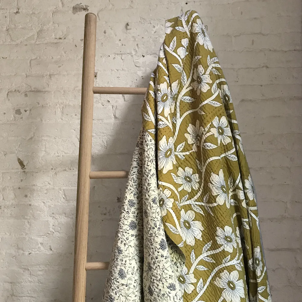 Big Flower Newly Printed Queen Bedcover