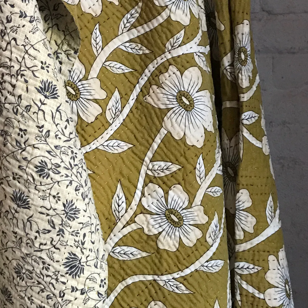 Big Flower Newly Printed Queen Bedcover