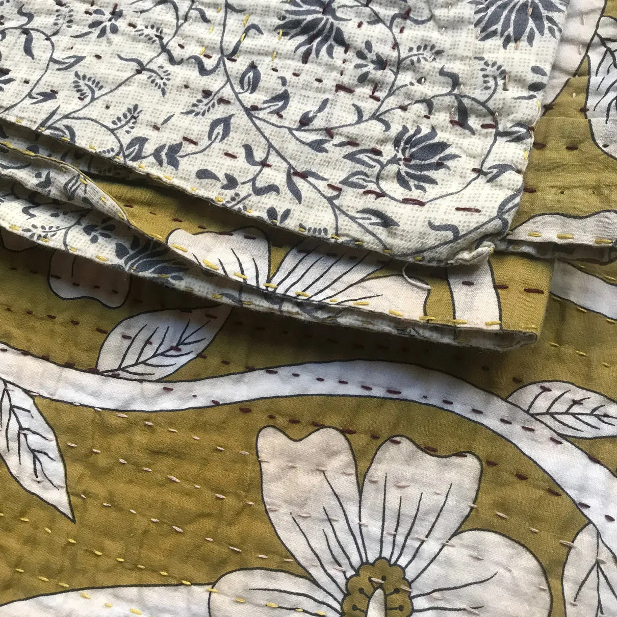 Big Flower Newly Printed Queen Bedcover