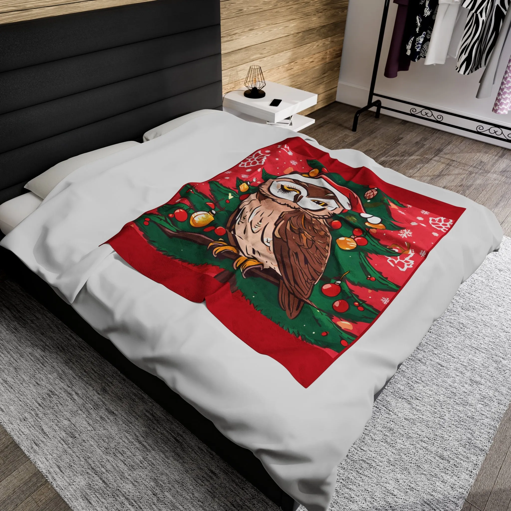Cozy Owl Print Holiday Blanket