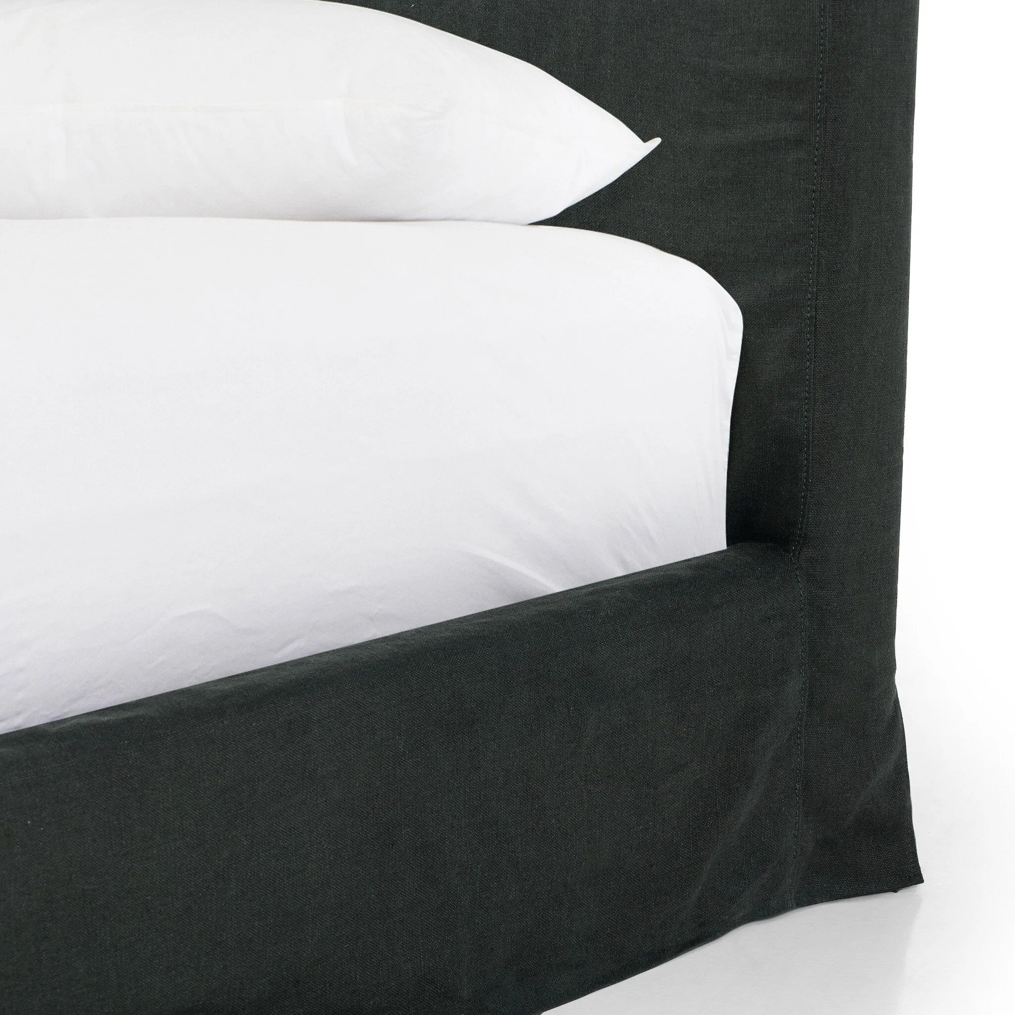 Daphne Slipcover Bed - Pine