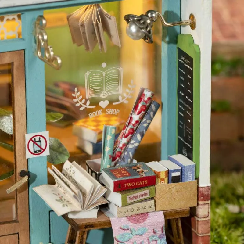 DIY Miniature Kit - Free Time Bookshop