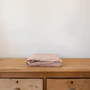 New Grain - Couverture pour Bébé Gaufrée - Pétale||New Grain - Baby Cozy Waffle Blanket - Petal