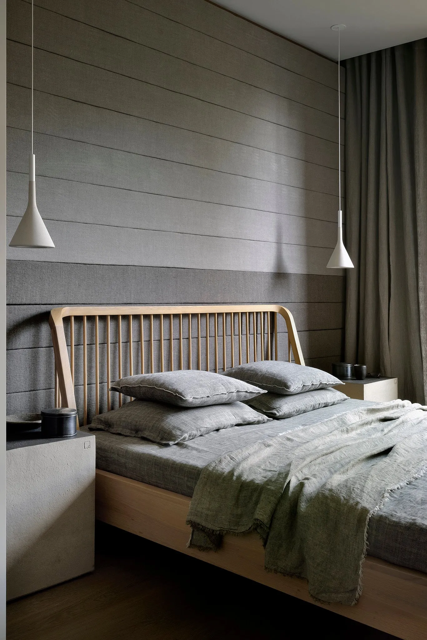 Spindle Bed